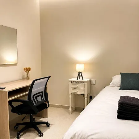 Modern & Stylish 3br In Malta Tal-Hriereb