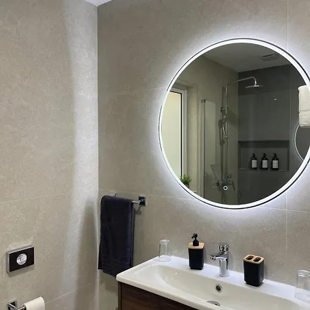 Modern & Stylish 3br In Malta